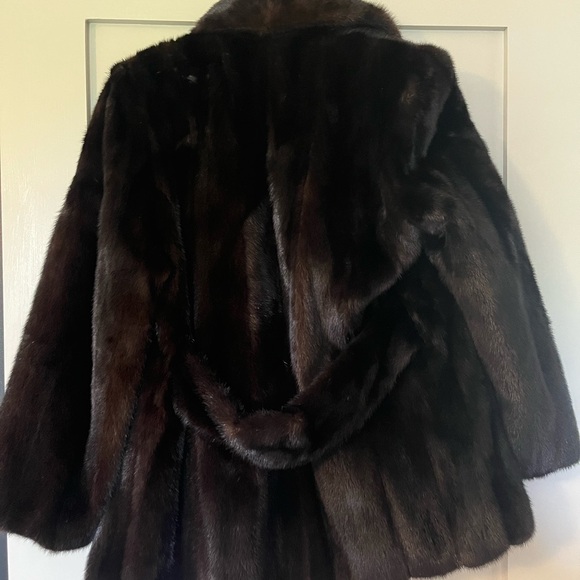 Vintage Chloe fur coat! Gorgeous and in excellent condition. - fits xs-medium - Picture 7 of 12